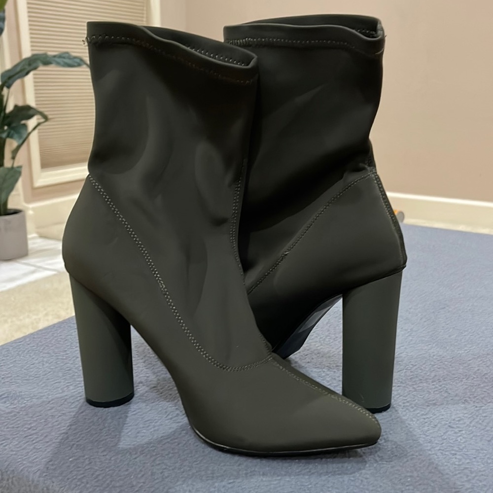 Olive bootie size 9 never worn from Miss Lola